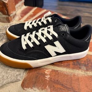 New Balance Men's Black and White Sneakers with Gum Sole